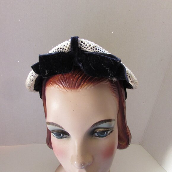 SALE Vintage Mid Century Hat Navy Weave White Trim Tear Drop Shape - Picture 6 of 13
